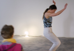Duo intime, où se mêlent la parole et le geste, Anelaine et Cécile Tahon 