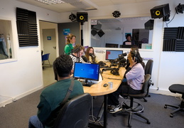 La traversée de l'heure bleue : un projet radio pour explorer la nuit