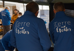 De la Terre aux Étoiles