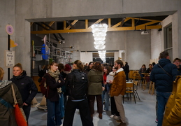 Visite du plateau, du décor, de la salle avec un·e technicien·ne