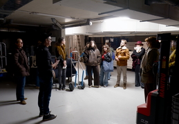 Visite du plateau, du décor, de la salle avec un·e technicien·ne