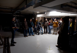 Visite du plateau, du décor, de la salle avec un·e technicien·ne