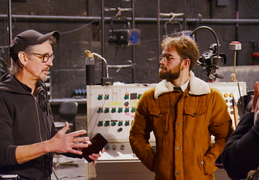 Visite du plateau, du décor, de la salle avec un·e technicien·ne